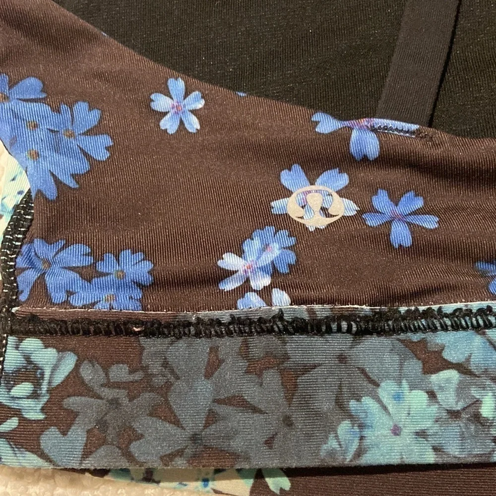 Lululemon Energy Bra Petal Pop Multi / Black Sports Bra Size 6 No Remova…​​​ - Picture 3 of 5